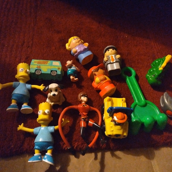 - GRAB BAG 90s vintage toys lot early 2000s simpsons incredibles figurines - Picture 2 of 9